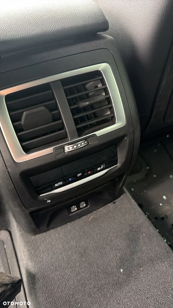 BMW iX3 - 22