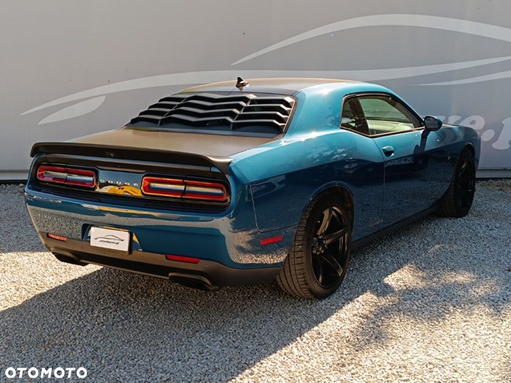 Dodge Challenger - 3