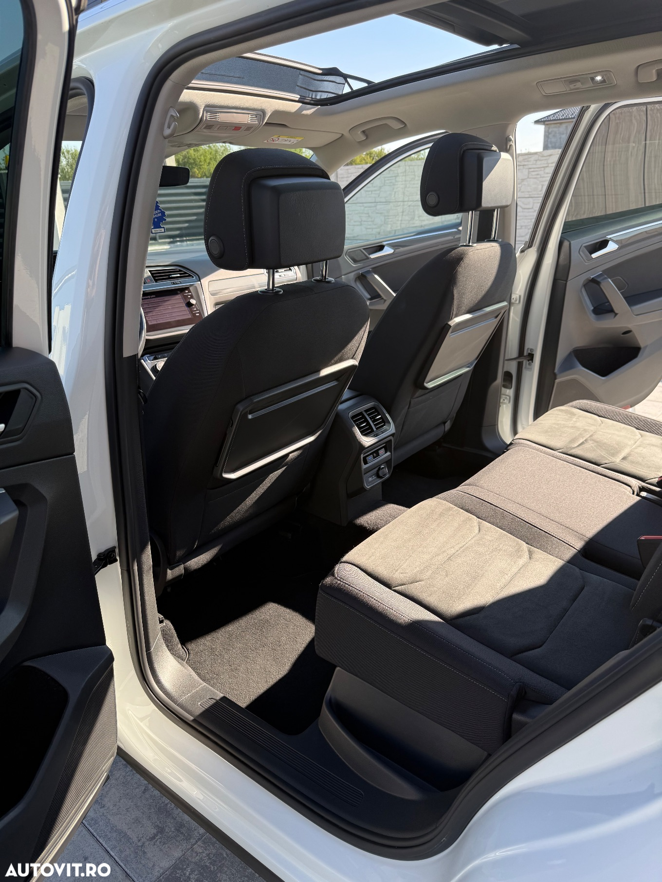 Volkswagen Tiguan Allspace 2.0 TDI 4Mot DSG R-Line - 8