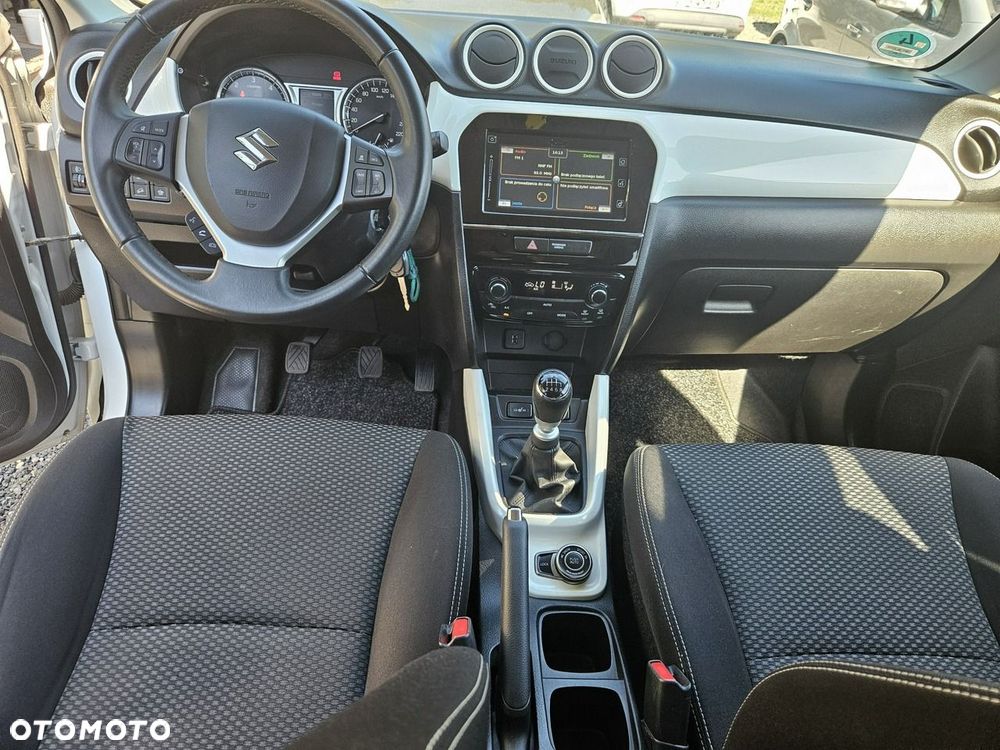 Suzuki Vitara - 21