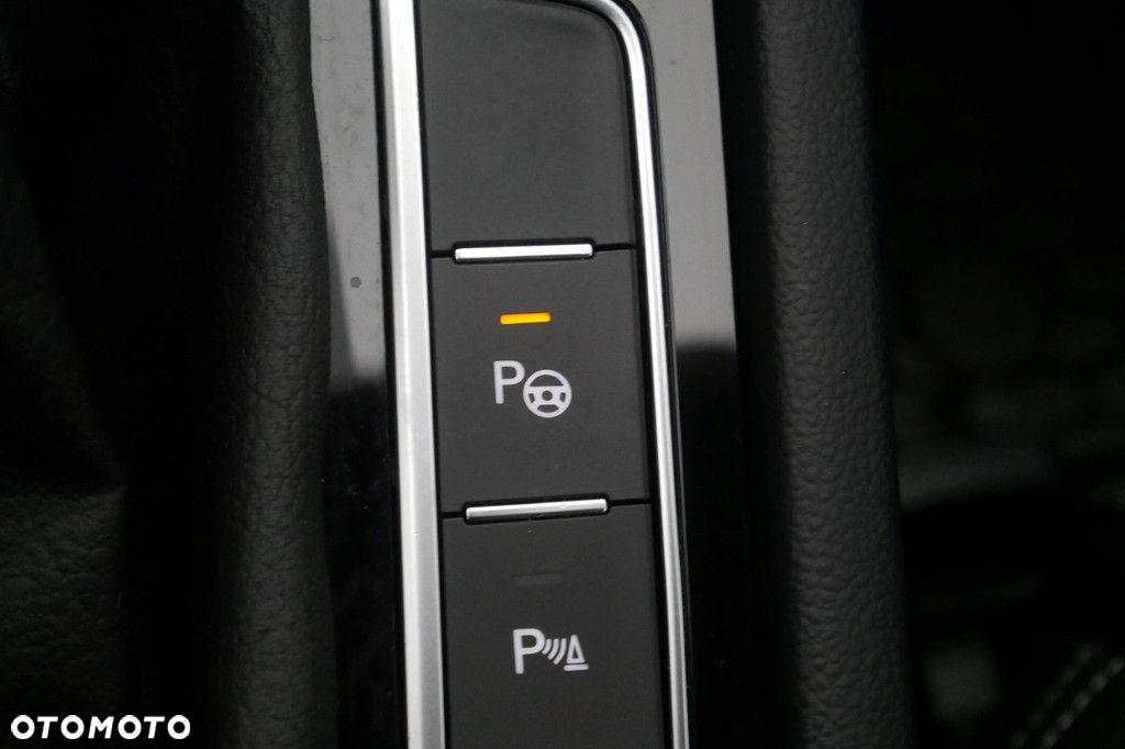 Volkswagen Passat 2.0 TSI Business DSG - 21