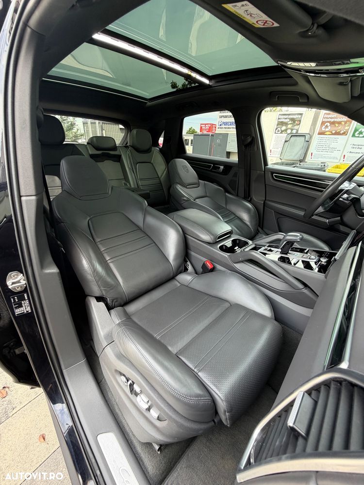 Porsche Cayenne S - 9