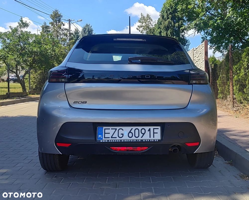 Peugeot 208 - 10