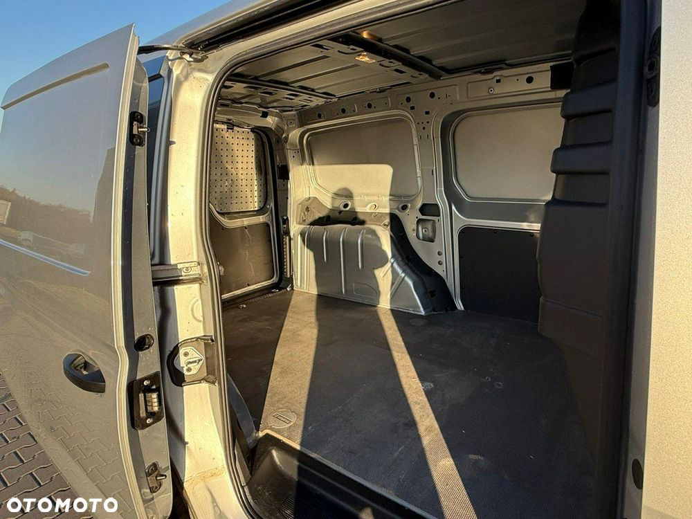 Volkswagen Caddy - 13