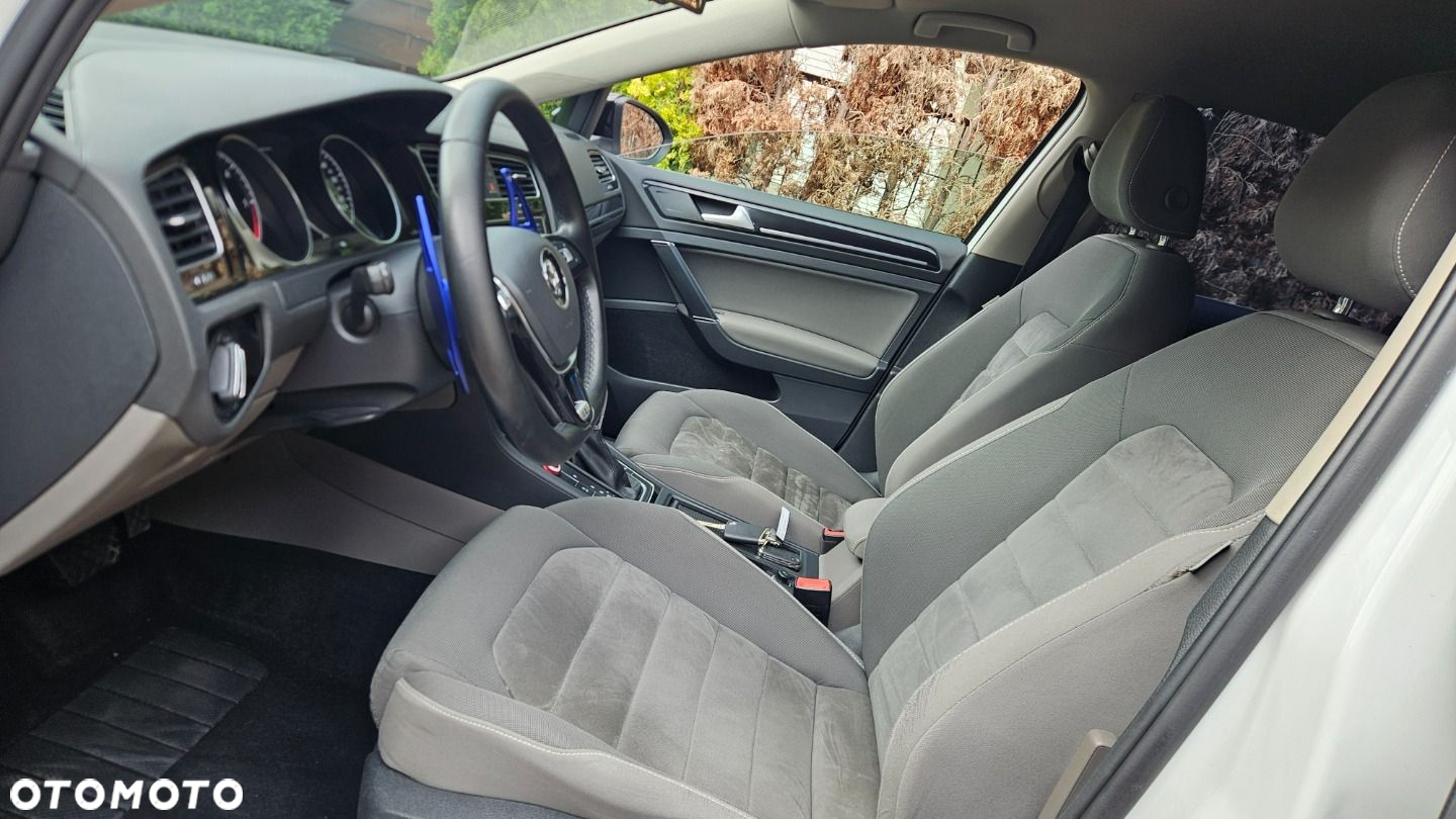 Volkswagen Golf Variant 2.0 TDI SCR DSG R-Line - 16