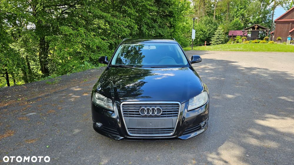Audi A3 Sportback 2.0 TDI DPF Ambiente - 2