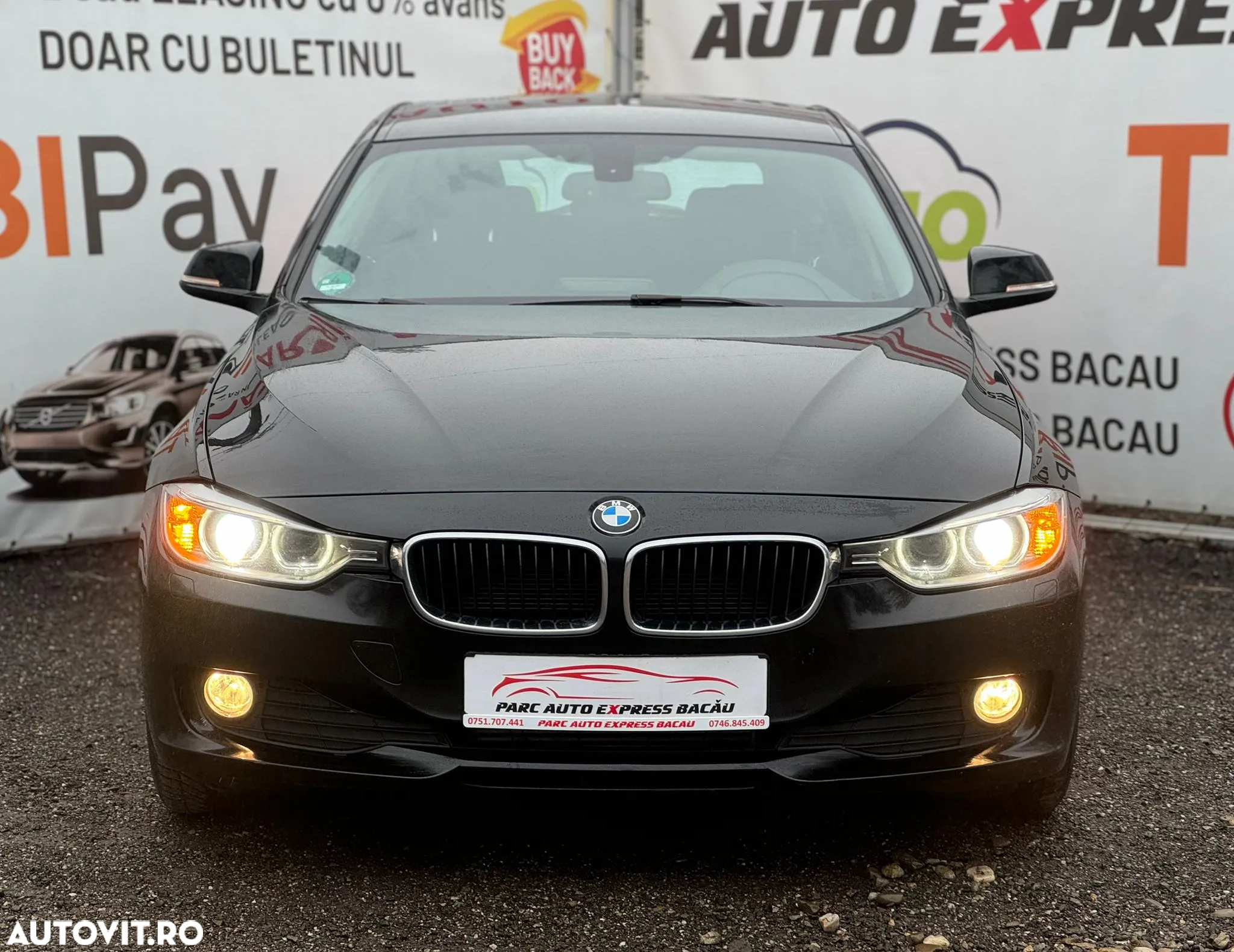 BMW Seria 3 320d DPF Touring Aut. - 11