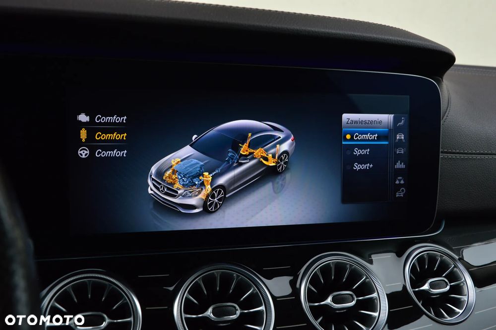 Mercedes-Benz Klasa E 400 4-Matic 9G-TRONIC - 31