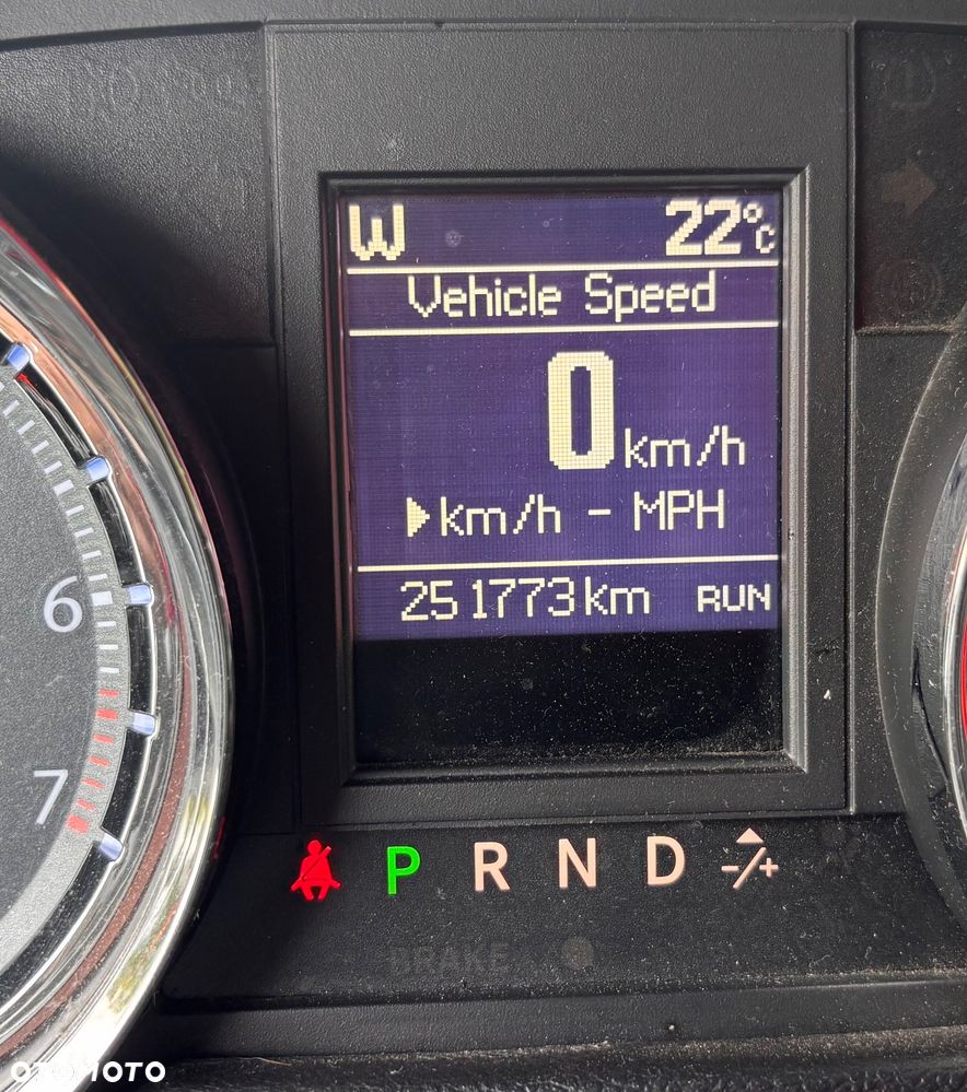 Chrysler Town & Country 3.6 Limited - 11