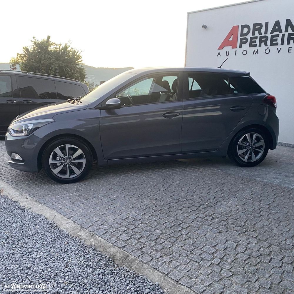 Hyundai i20 1.4 Comfort+P.Look+JLL16 AT - 11