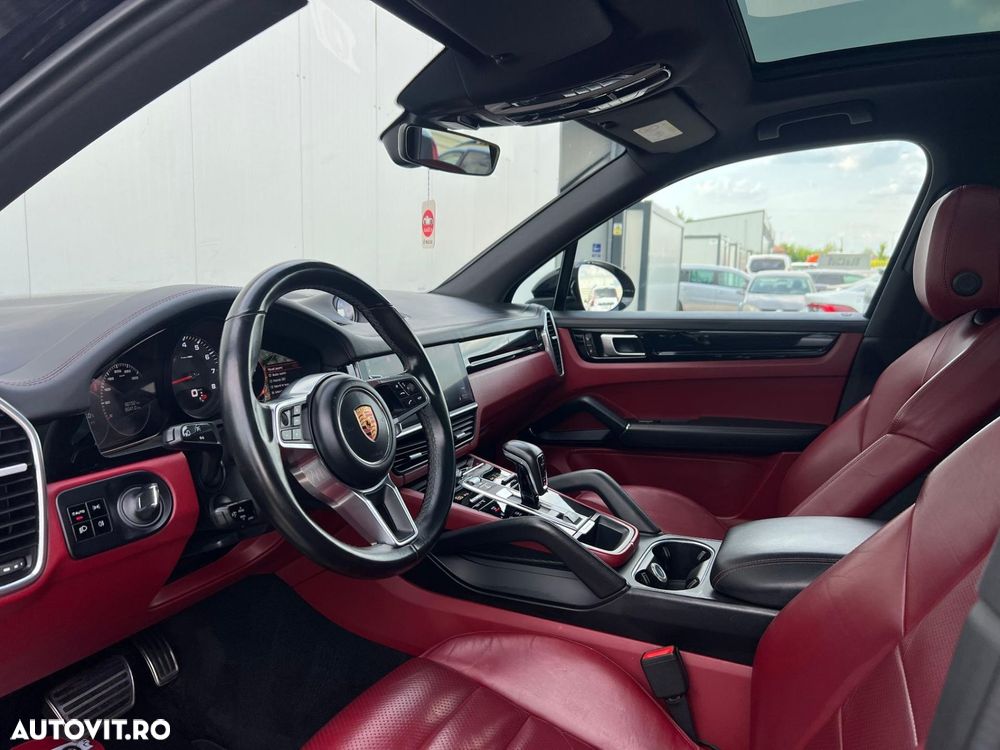 Porsche Cayenne - 5