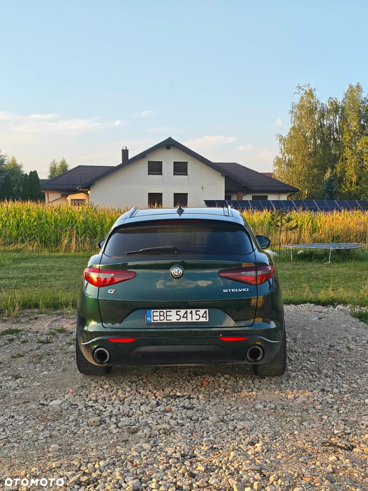 Alfa Romeo Stelvio 2.0 Turbo 16V AT8-Q4 Lusso Ti - 6