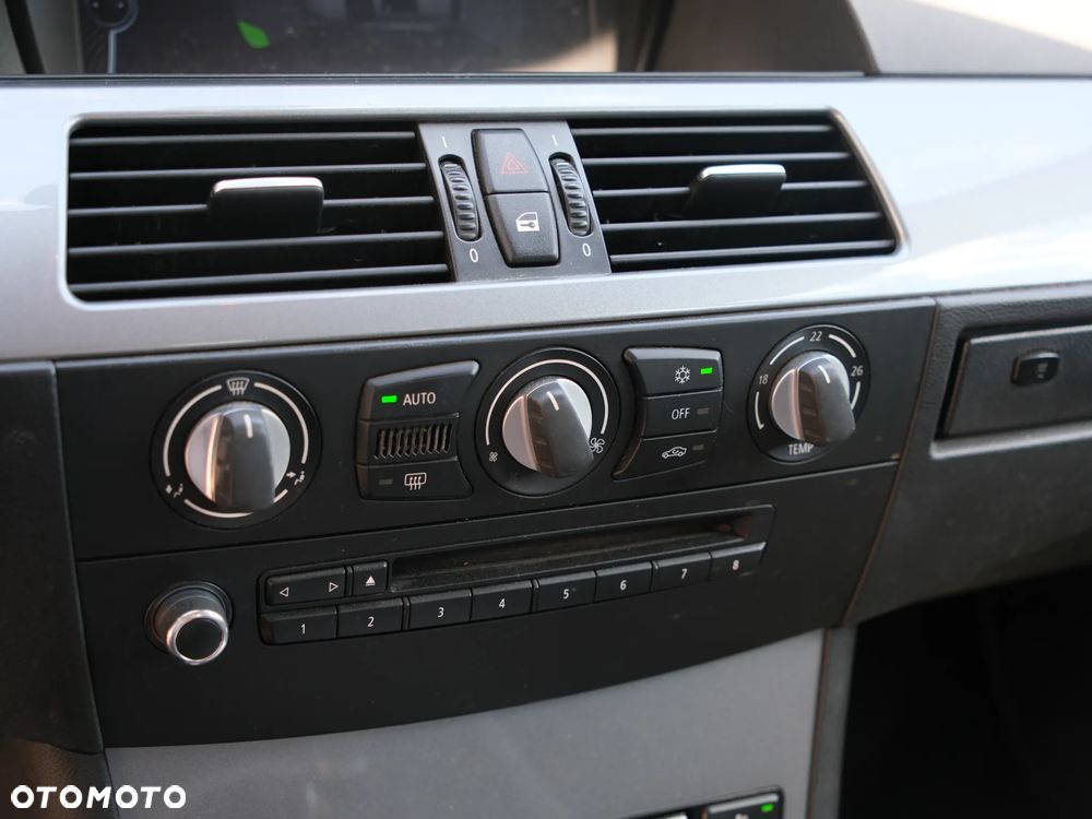 BMW Seria 5 520d - 13