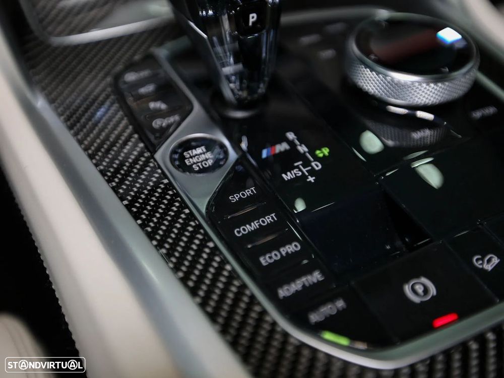 BMW X6 M50i Pack 50 anos - 27