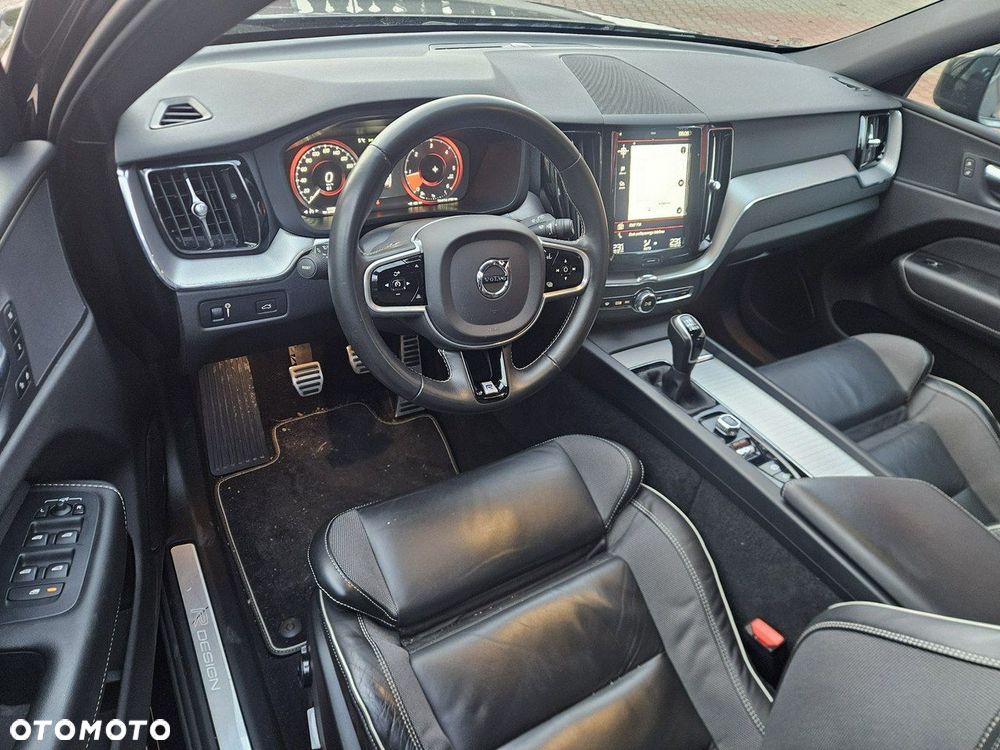 Volvo XC 60 D4 AWD R-Design - 8