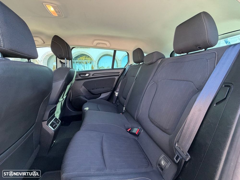 Renault Mégane Sport Tourer 1.3 TCe Limited - 34