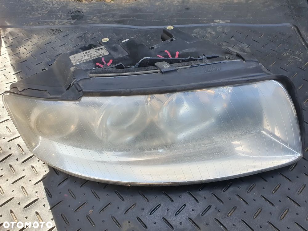 AUDI A4 B6 REFLEKTOR PRAWY 8E0941004F EUROPA - 1