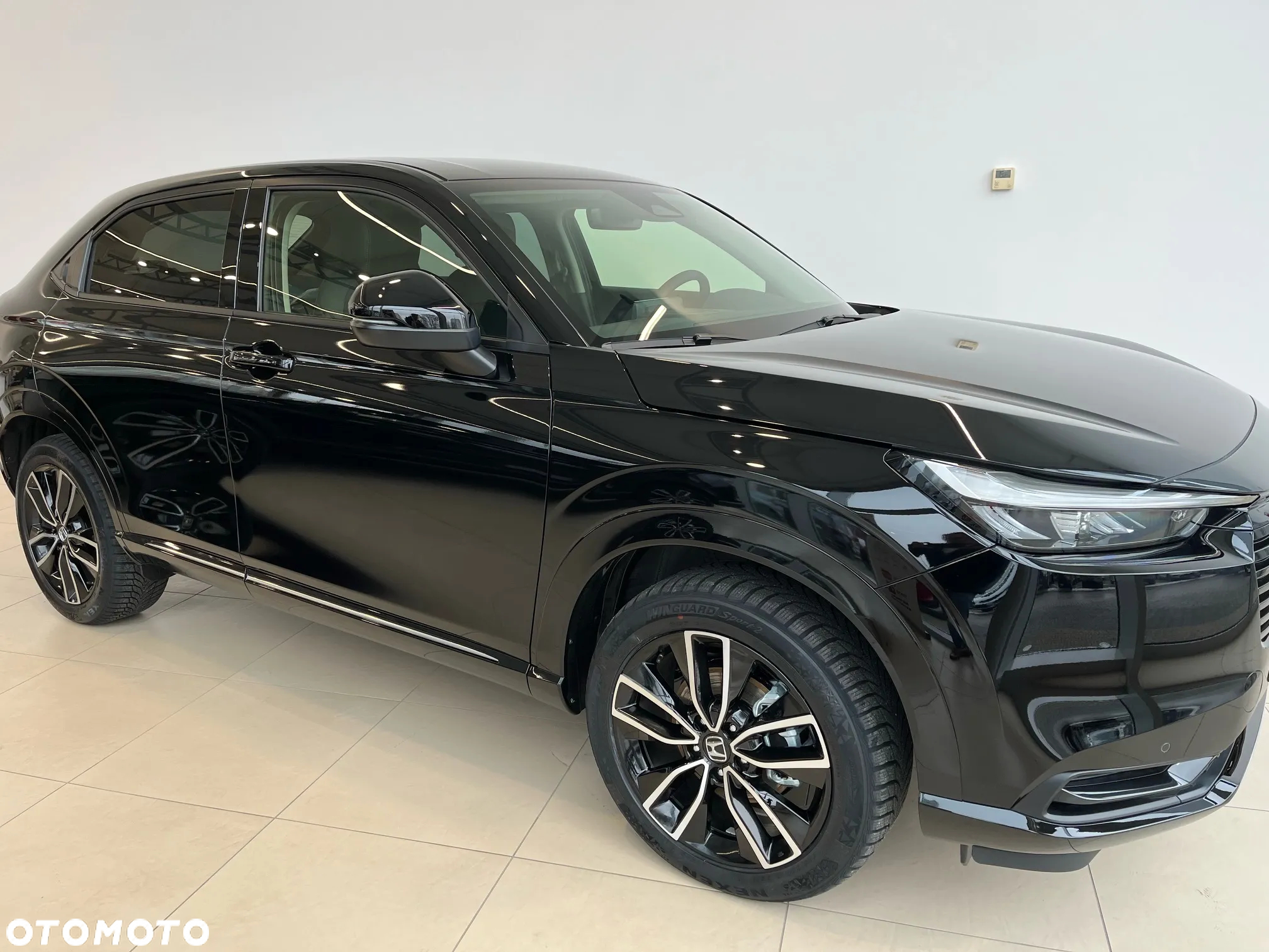 Honda HR-V ver-1-5-i--mmd-advance-bsi-cvt - 2