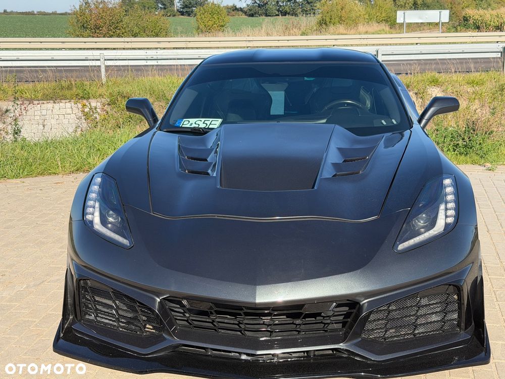 Chevrolet Corvette - 2