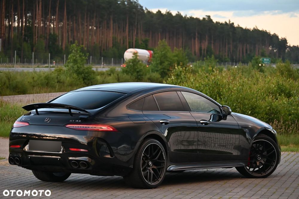 Mercedes-Benz AMG GT 43 4-Matic+ - 21