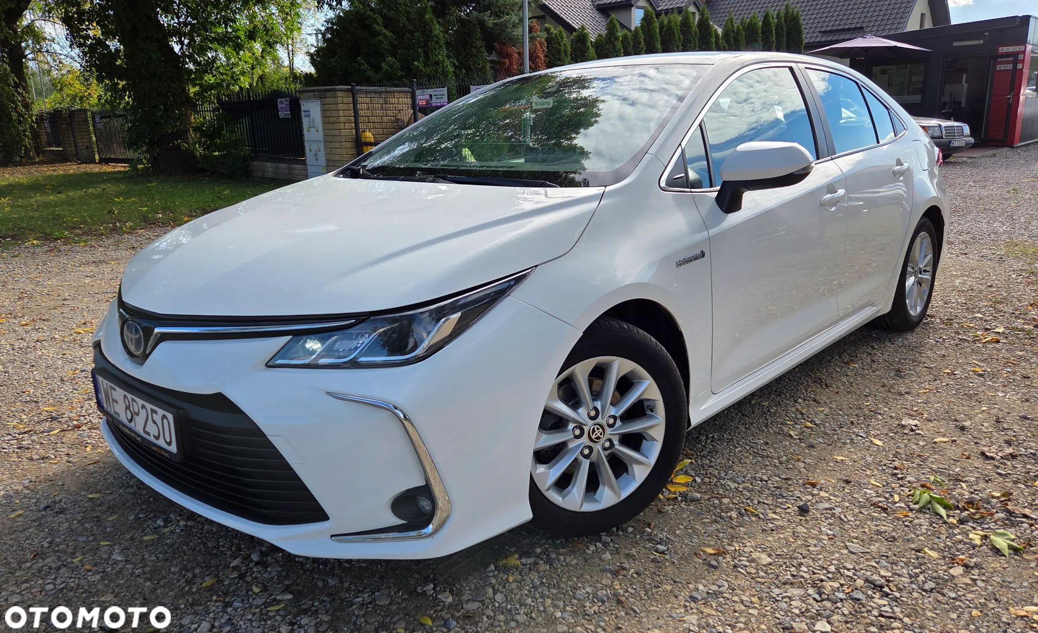 Toyota Corolla 1.8 Hybrid Comfort - 1