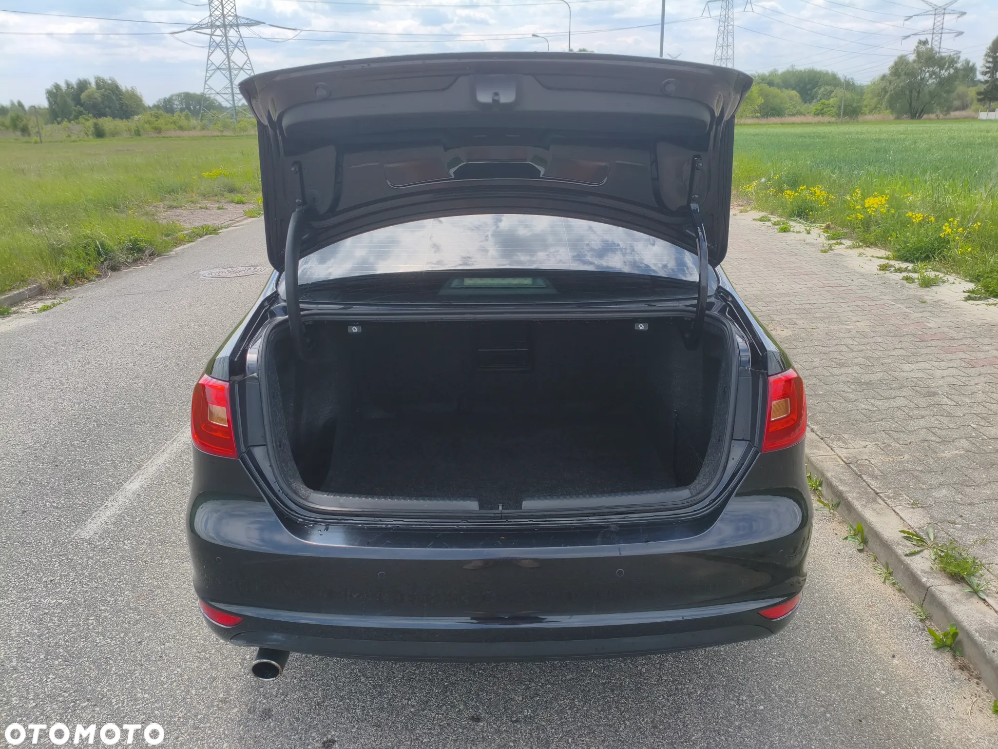 Volkswagen Jetta 1.2 TSI Comfortline - 11