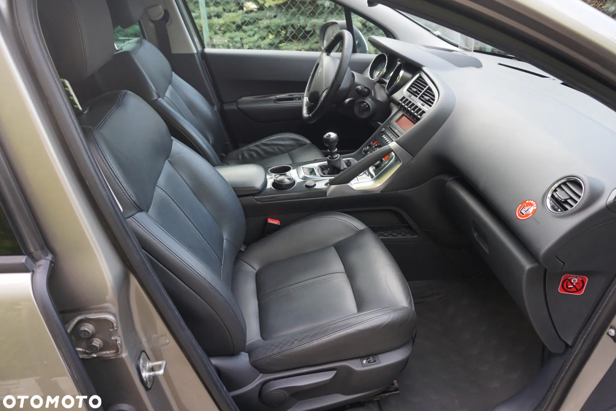 Peugeot 3008 1.6 Premium+ - 24