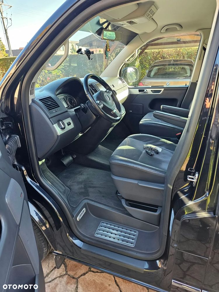 Volkswagen Multivan - 4