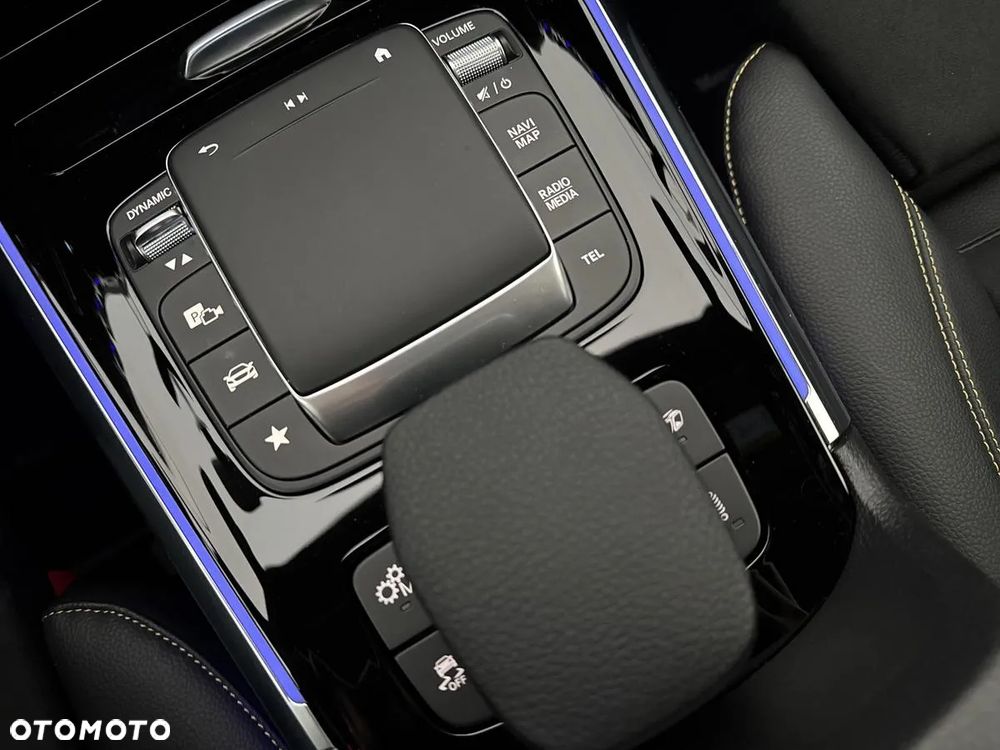 Mercedes-Benz GLA - 19