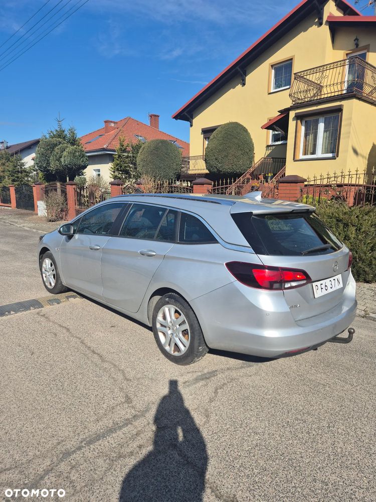 Opel Astra 1.4 Turbo Business - 24