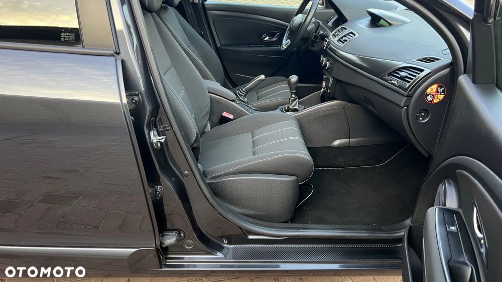 Renault Megane ENERGY dCi 110 Start & Stop Paris Business - 22