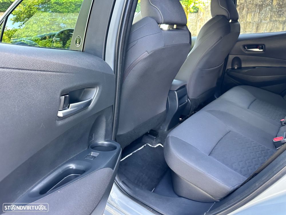 Toyota Corolla 1.8 Hybrid Square Collection - 35
