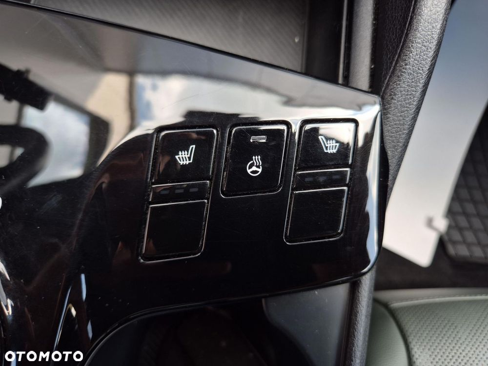 Kia Sportage 1.6 T-GDI MHEV Anniversary 2WD DCT - 23