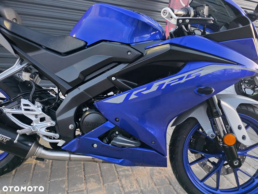 Yamaha YZF - 17