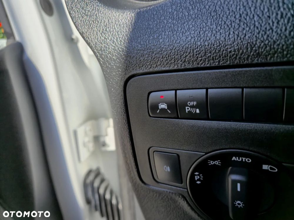 Mercedes-Benz Vito - 21