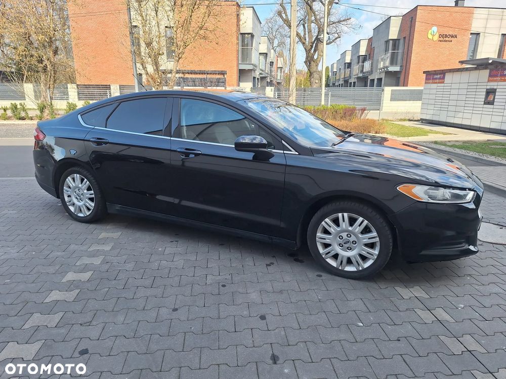 Ford Fusion - 16