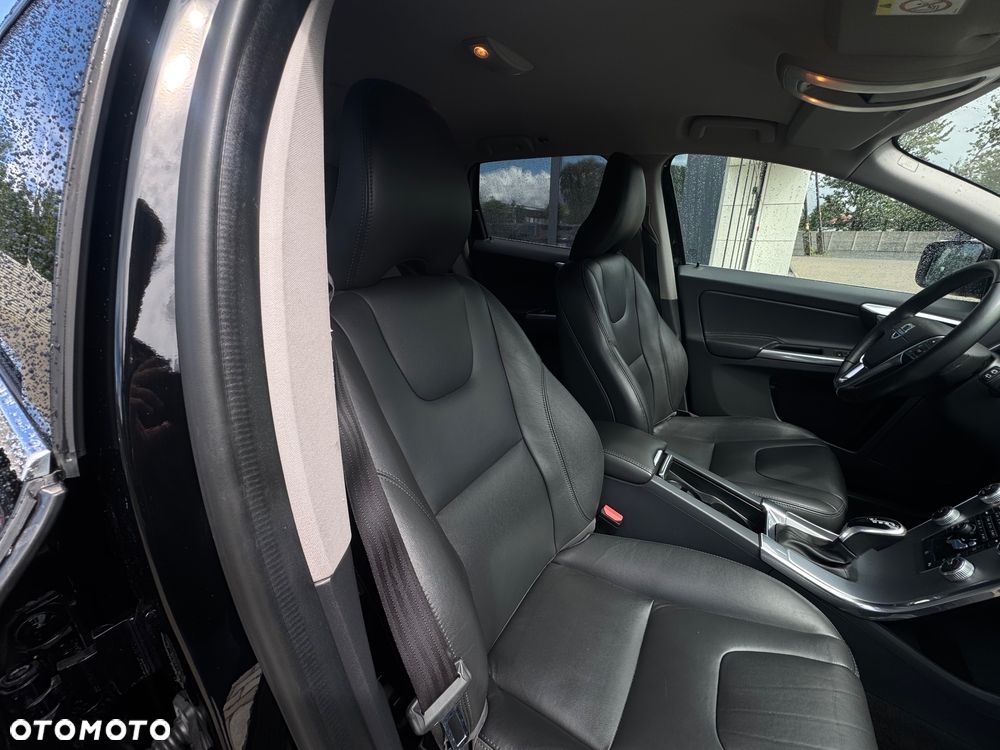 Volvo XC 60 D4 Drive-E Momentum - 23