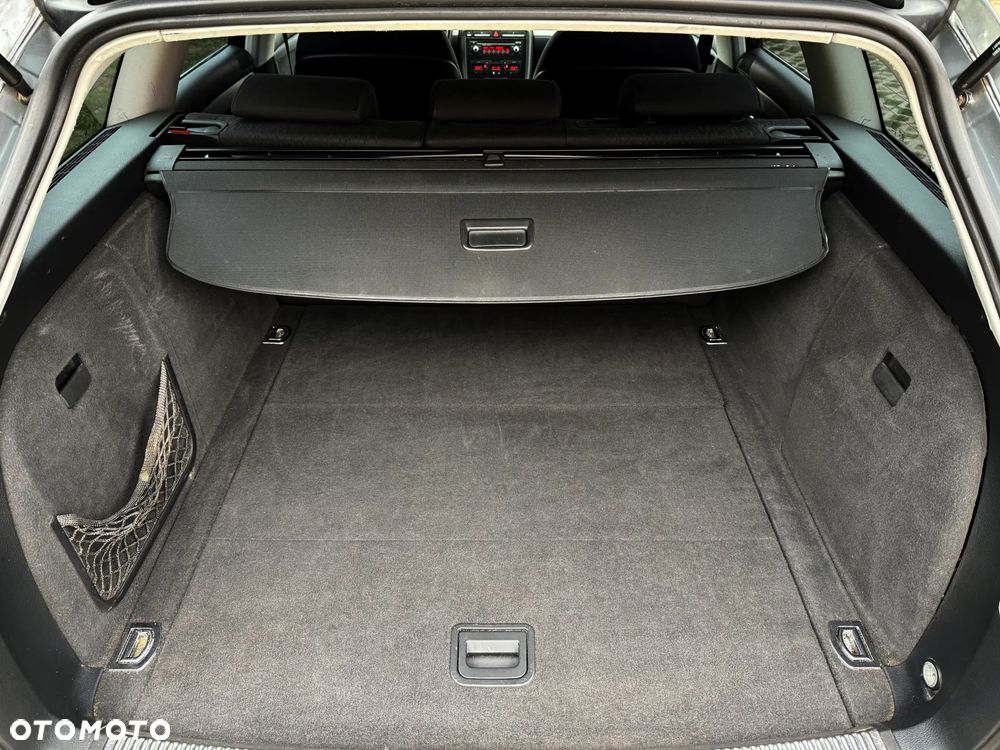 Audi A4 Avant 2.0 TDI - 26