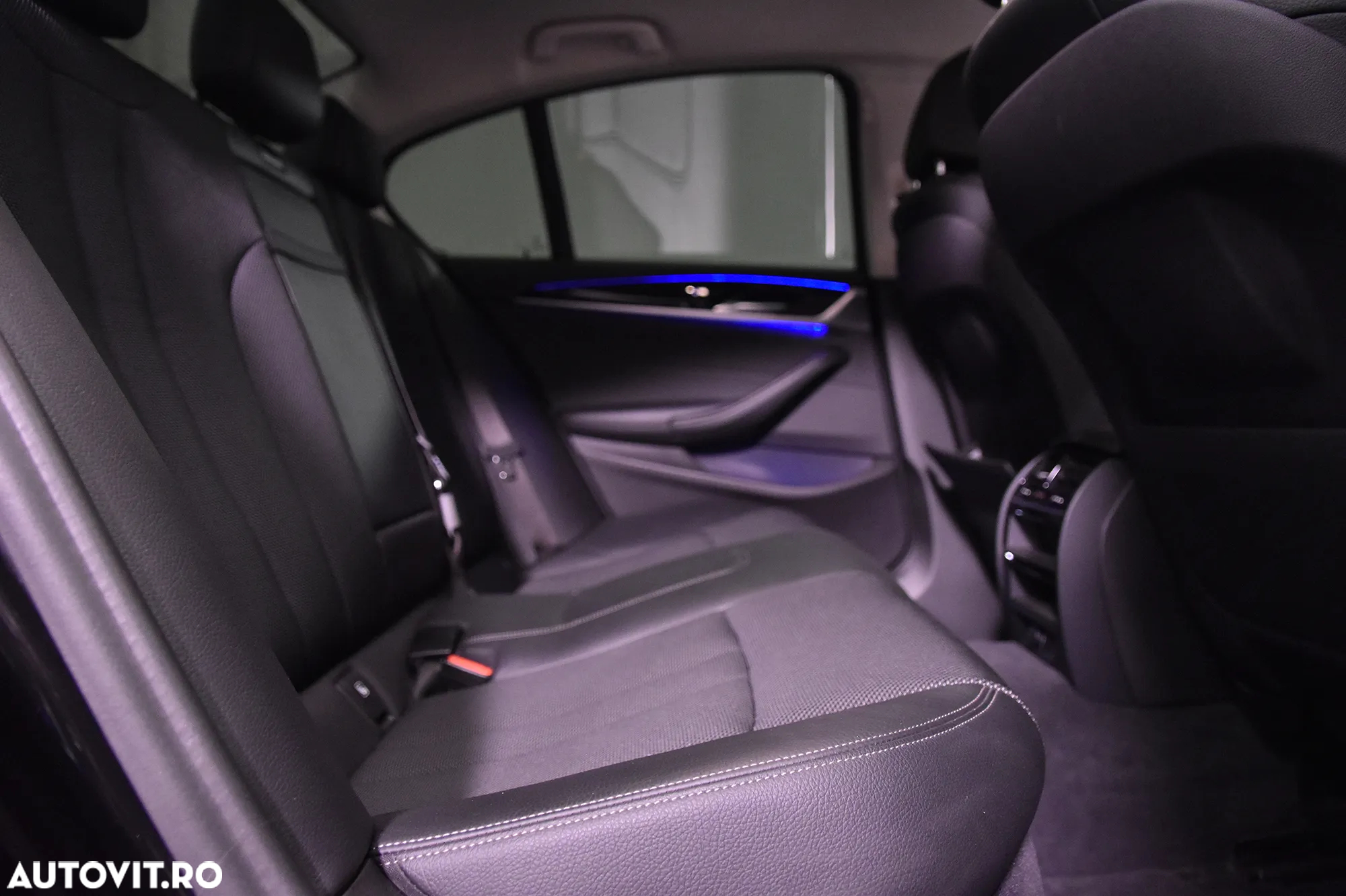 BMW Seria 5 520d Aut. Sport Line - 12