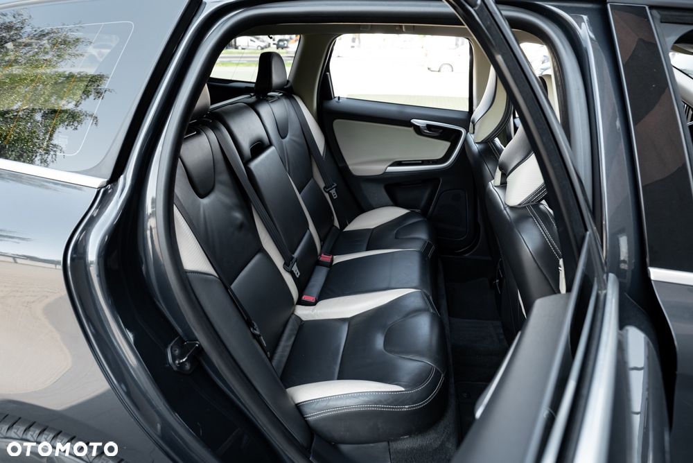 Volvo XC 60 D3 AWD Summum - 20