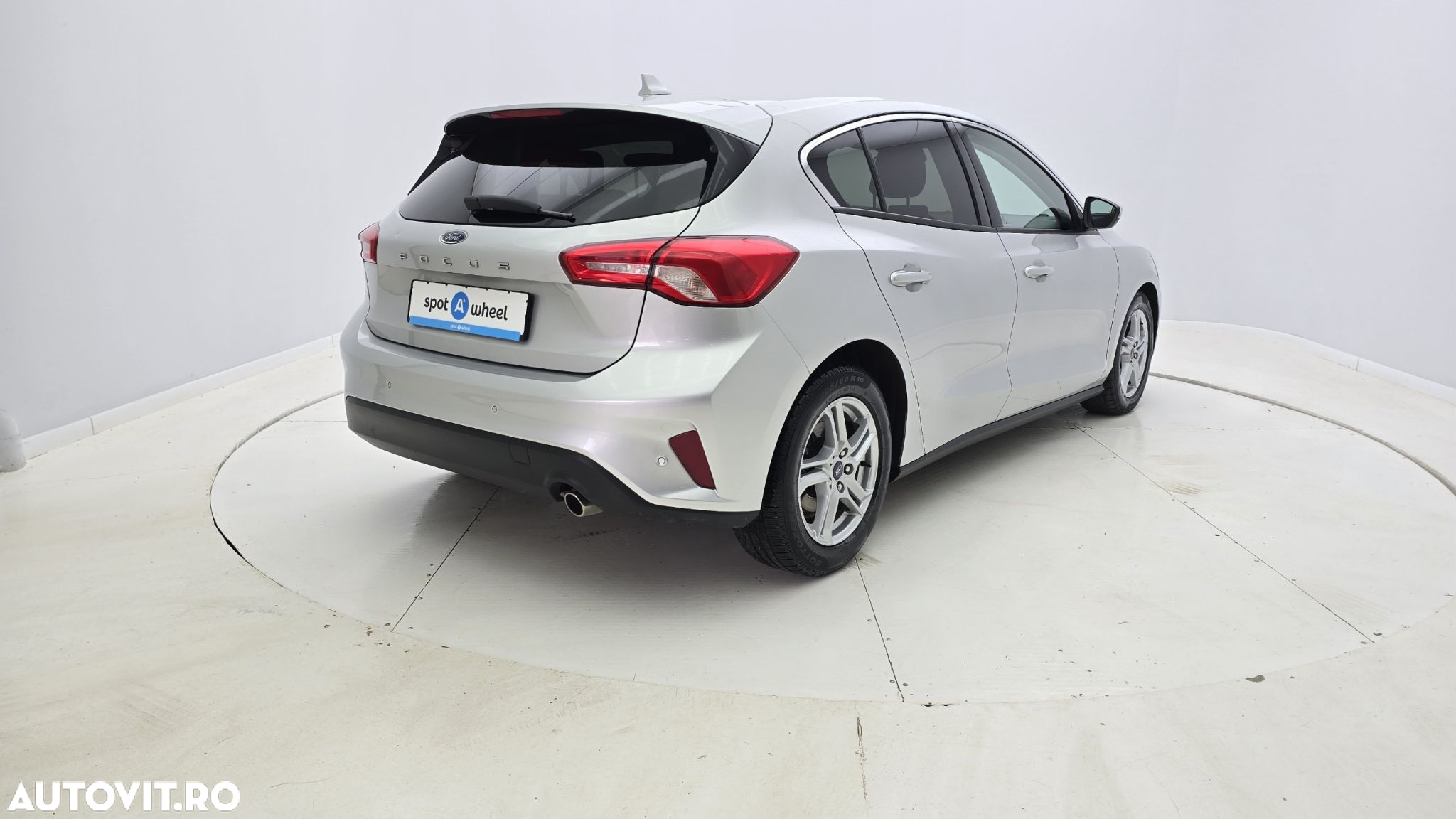 Ford Focus - 6