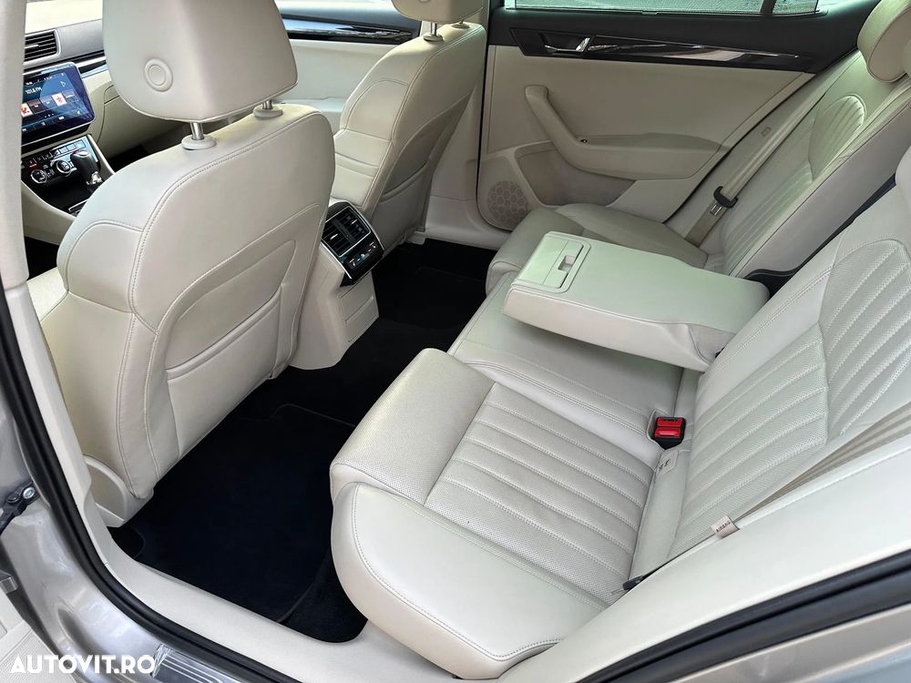 Skoda Superb 2.0 TDI DSG L&K - 33