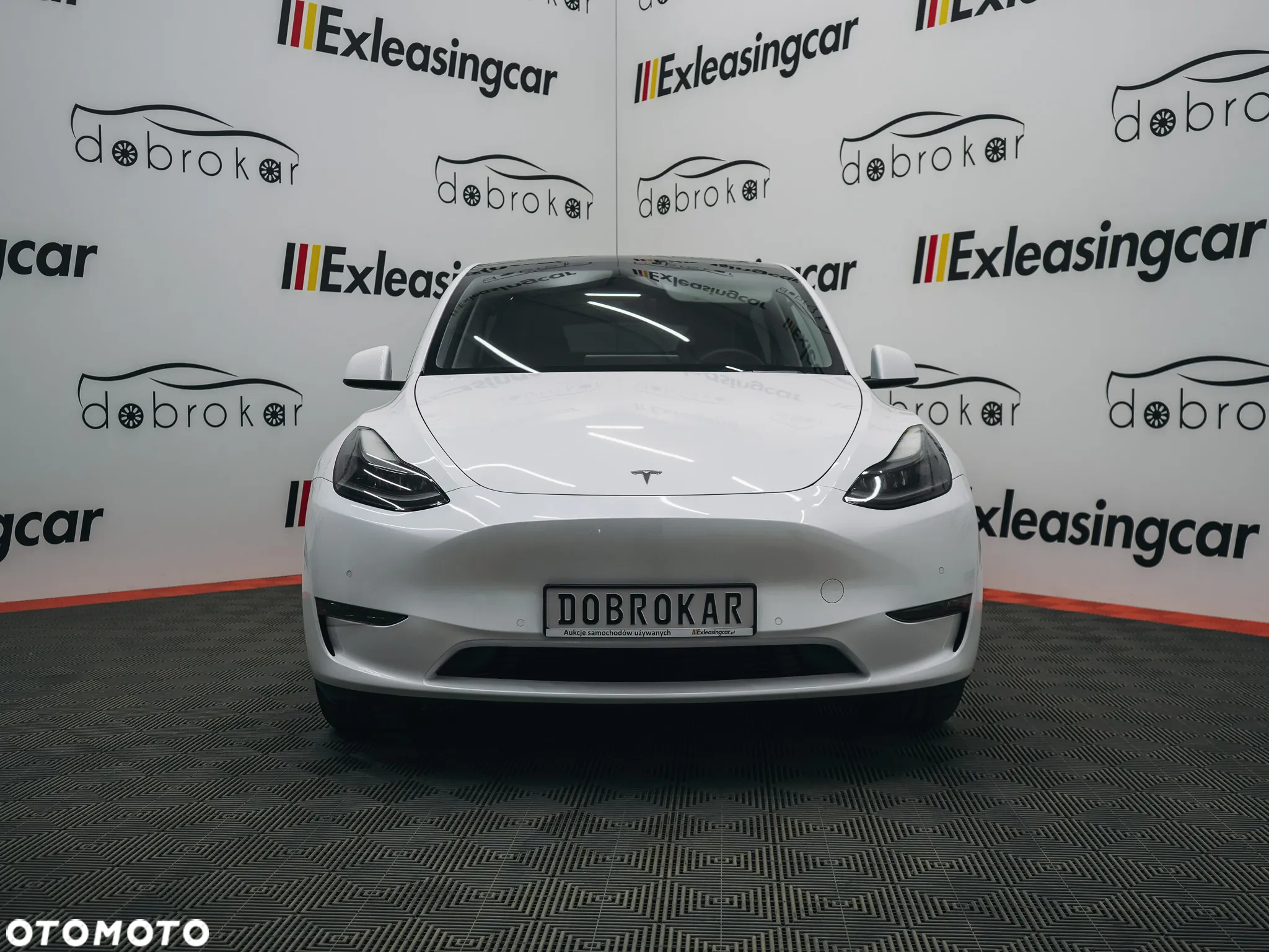 Tesla Y Model Long Range Dual Motor AWD - 3