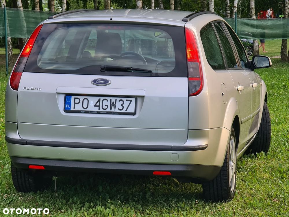 Ford Focus 1.6 16V Style - 4
