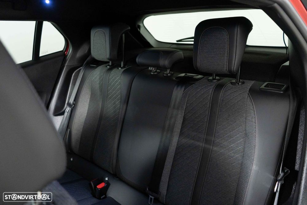 Peugeot 2008 1.2 PureTech Allure Pack EAT8 - 10