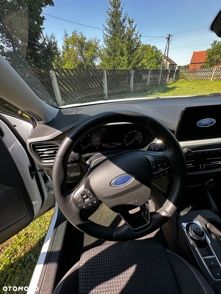 Ford Focus 1.5 EcoBoost Titanium - 16