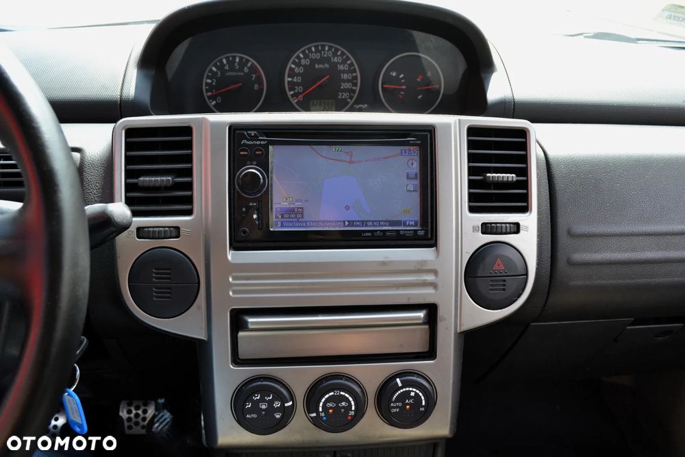 Nissan X-Trail 2.0 Comfort - 16