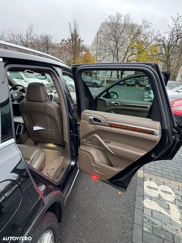 Porsche Cayenne - 13