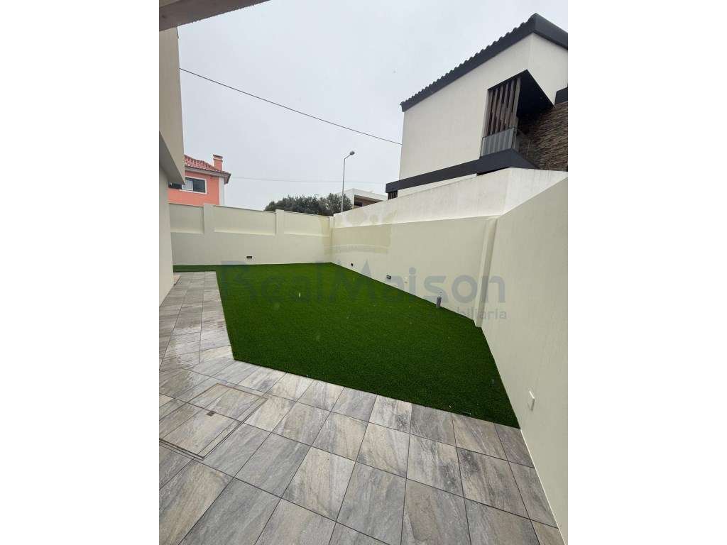 Fantástica Moradia T3 - S.Domingos de Rana - CONSTRUÇÃO NOVA - Grande imagem: 4/25