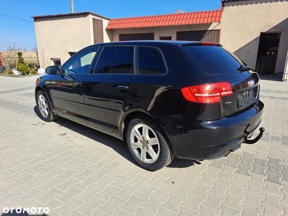 Audi A3 Sportback 1.6 Ambiente - 15